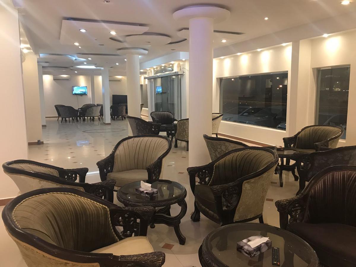 Al Makan Al Mosafer 116 Hotel By Al Azmy リヤード エクステリア 写真