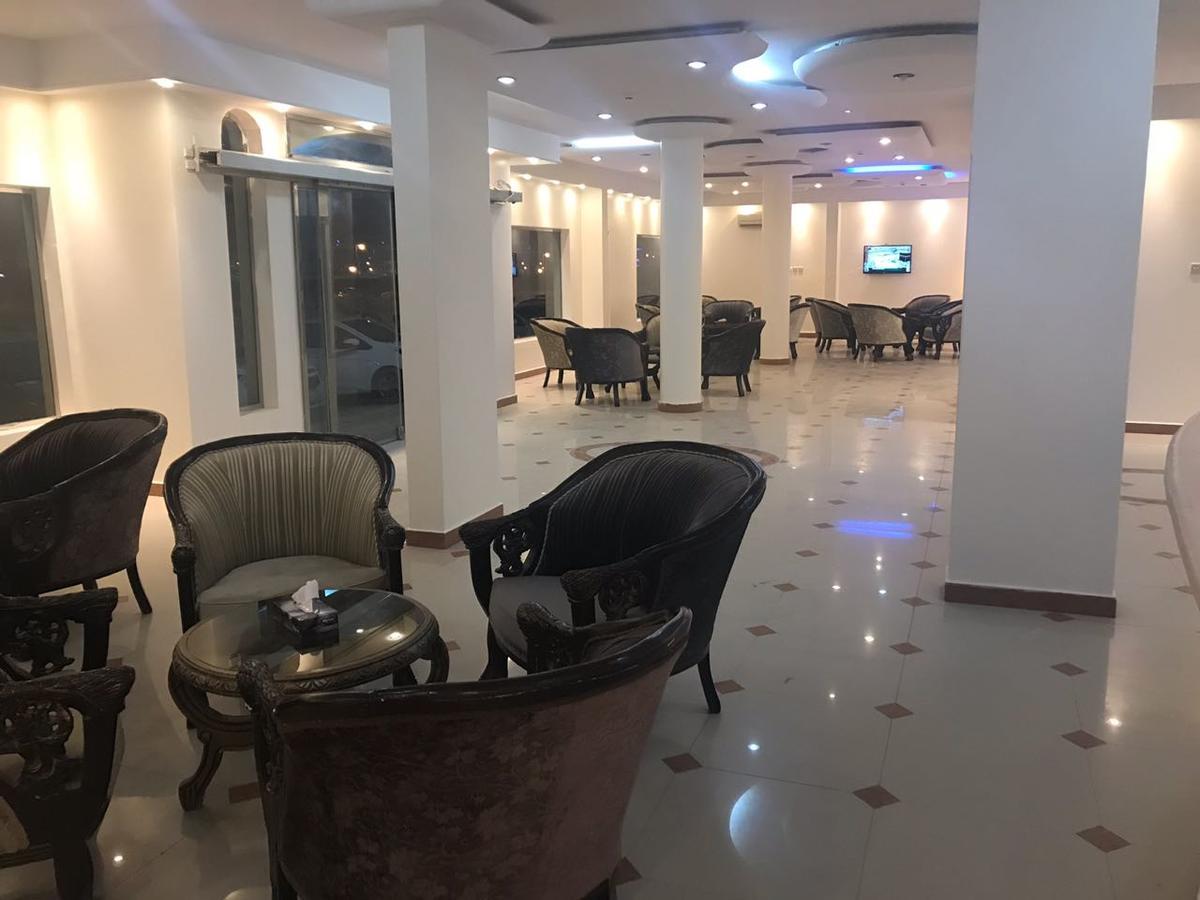 Al Makan Al Mosafer 116 Hotel By Al Azmy リヤード エクステリア 写真